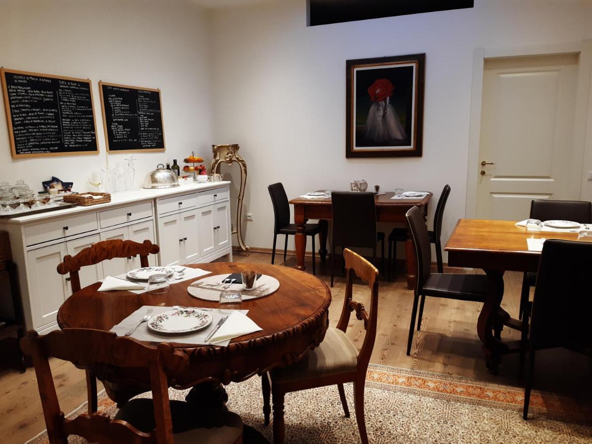 B&B S. Trinita 18 Suites & Rooms Τρέντο Εξωτερικό φωτογραφία